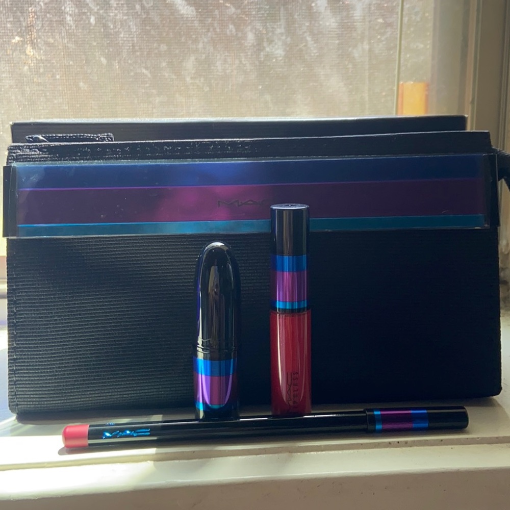 Enchanted Eve Lip Bag
